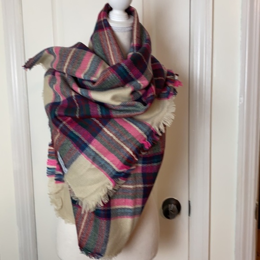BLANKET SCARFS